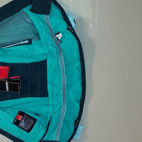 Jacket - Picture 4 of 9